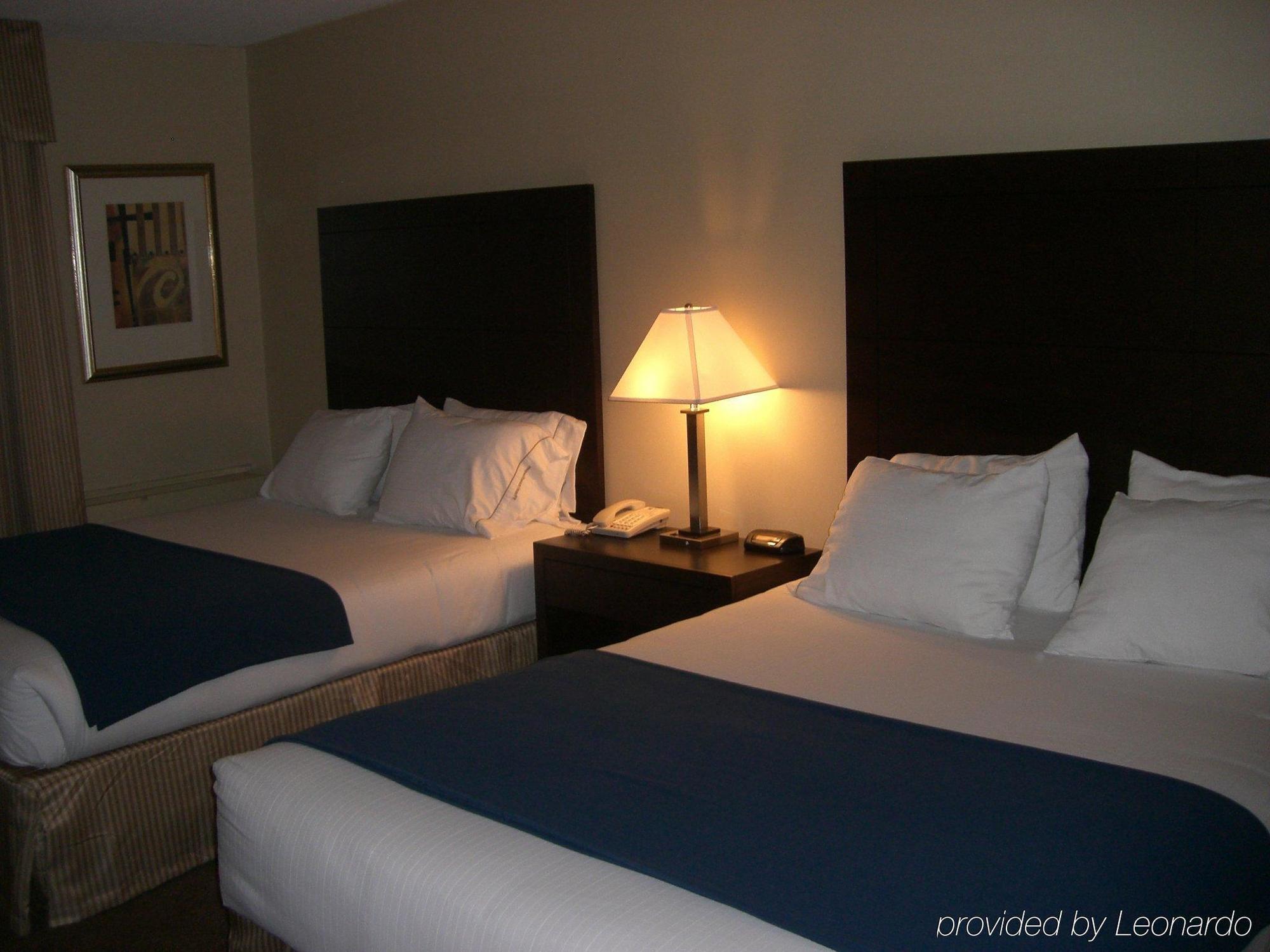 Quality Inn Saint-Jean-Sur-Richelieu Zimmer foto