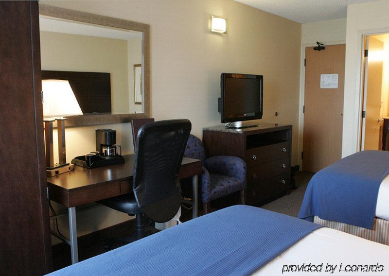 Quality Inn Saint-Jean-Sur-Richelieu Zimmer foto